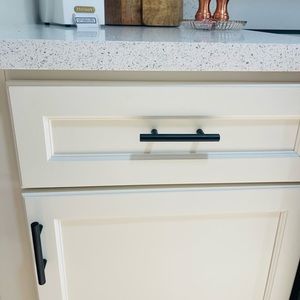 Cylinder kitchen cabinet handles